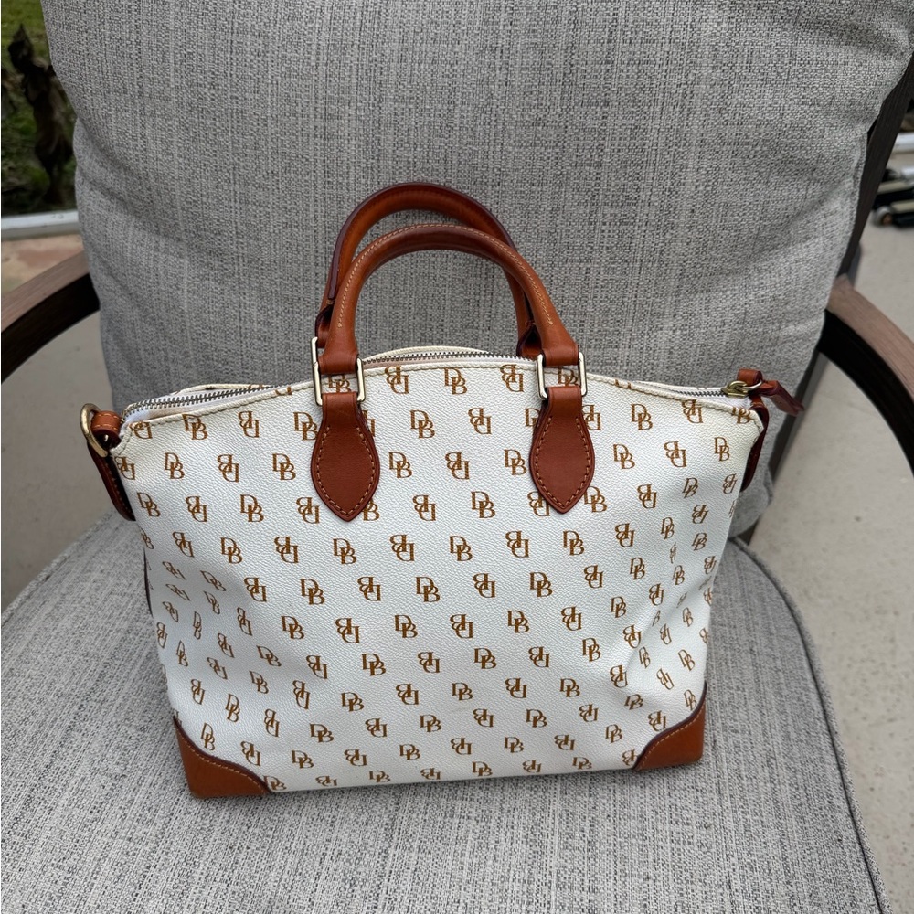 Dooney & Bourke White and Brown Large Satchel Leather Monogrammed Papers - Picture 5 of 12